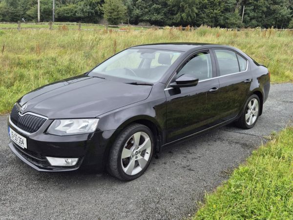 Skoda Octavia Saloon, Diesel, 2015, Black