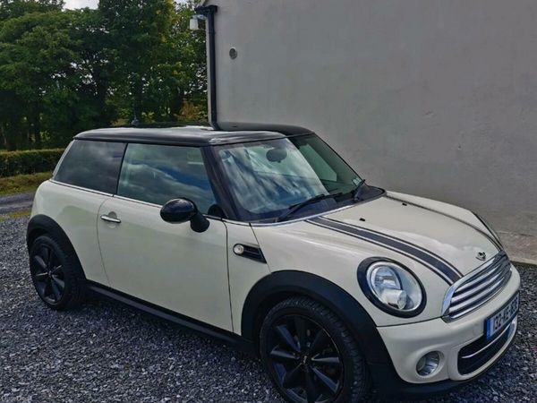 Mini Cooper Hatchback, Diesel, 2013, White