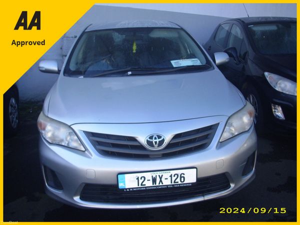 Toyota Corolla Saloon, Petrol, 2012, Silver