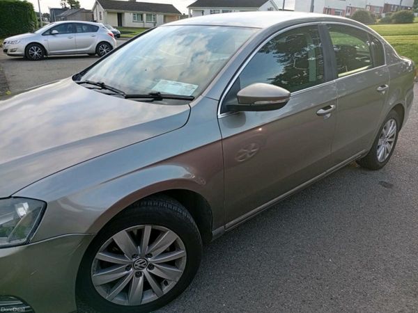 Volkswagen Passat Saloon, Diesel, 2013, Brown