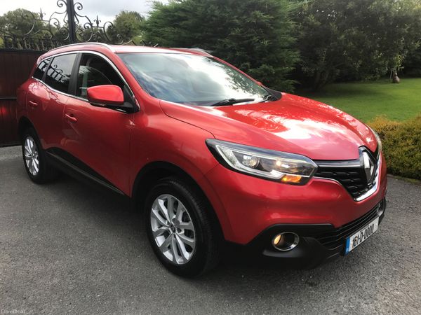Renault Kadjar SUV, Petrol, 2016, Red