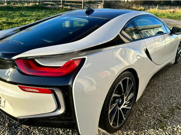 BMW i8 Coupe, Petrol Plug-in Hybrid, 2016, White