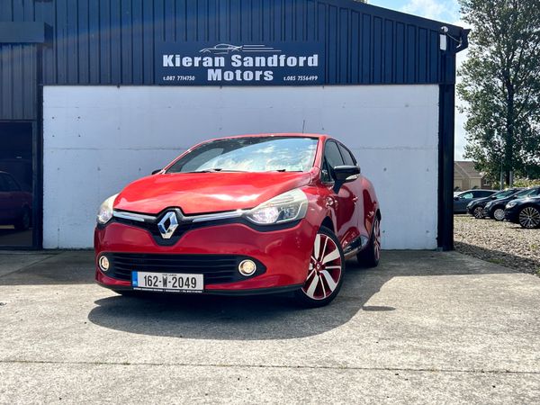 Renault Clio Hatchback, Petrol, 2016, Red
