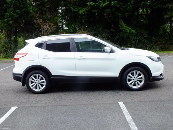 Nissan Qashqai Hatchback, Diesel, 2016, White