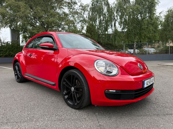 Volkswagen Beetle Hatchback, Petrol, 2014, Red