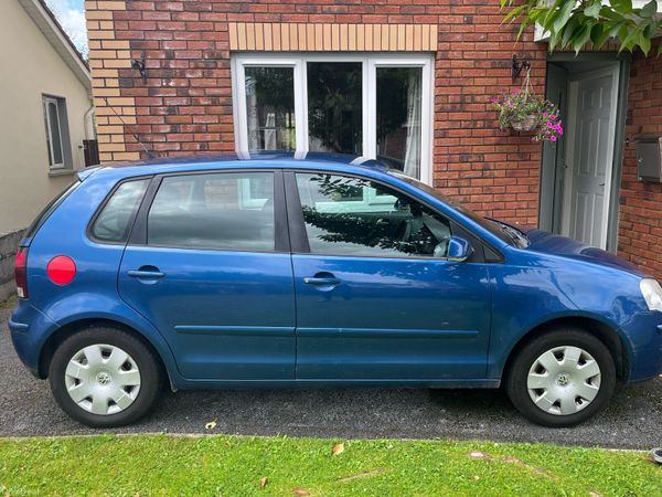Volkswagen Polo Hatchback, Petrol, 2007, Blue