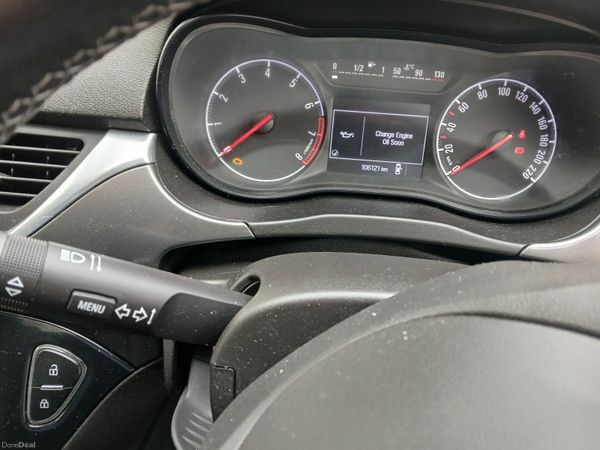 Opel Corsa Hatchback, Petrol, 2015, Silver