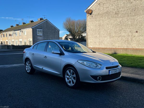 Renault Fluence Saloon, Diesel, 2011, Silver