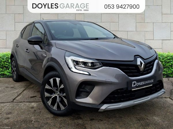 Renault Captur SUV, Petrol, 2022, Grey