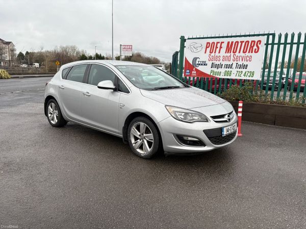Opel Astra MPV, Petrol, 2014, Silver