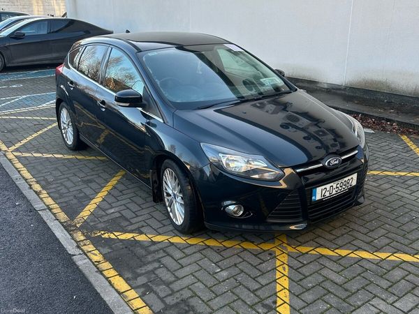 Ford Focus Hatchback, Petrol, 2012, Black