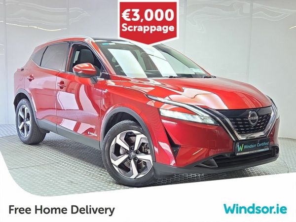 Nissan Qashqai MPV, Petrol Hybrid, 2023, Red