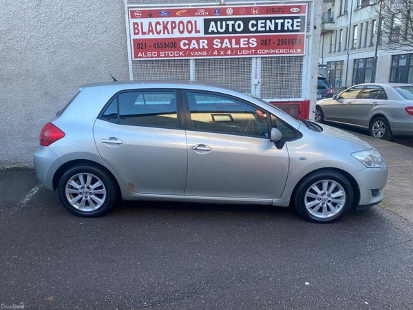 Toyota Auris Hatchback, Diesel, 2008, Silver