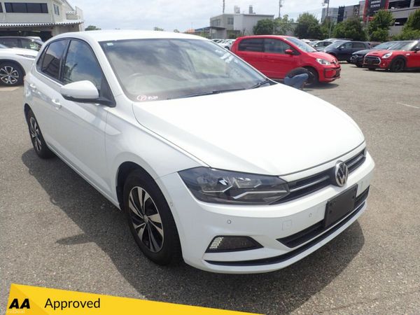 Volkswagen Polo Hatchback, Petrol, 2018, White