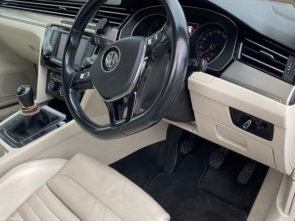 Volkswagen Passat Saloon, Diesel, 2015, Grey