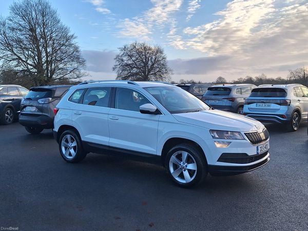 Skoda Karoq Estate/Jeep, Petrol, 2021, White