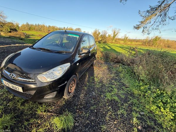 Hyundai i10 Hatchback, Petrol, 2011, Black