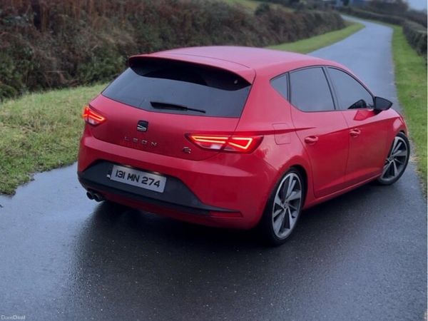 SEAT Leon Hatchback, Diesel, 2013, Red