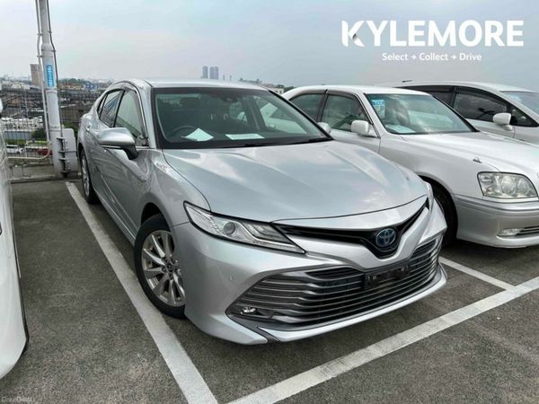 Toyota Camry Saloon, Petrol Hybrid, 2019, Silver