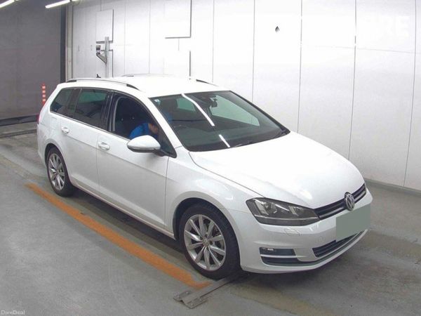 Volkswagen Golf Estate, Petrol, 2017, White
