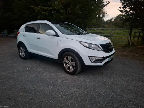 Kia Sportage SUV, Diesel, 2011, White