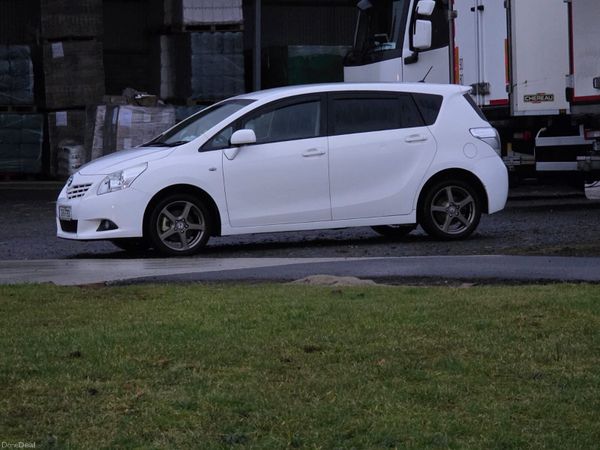 Toyota Verso MPV, Diesel, 2012, White