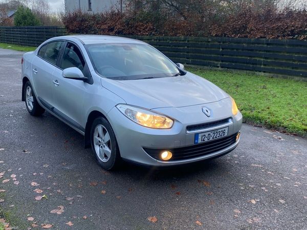Renault Fluence Saloon, Diesel, 2012, Silver