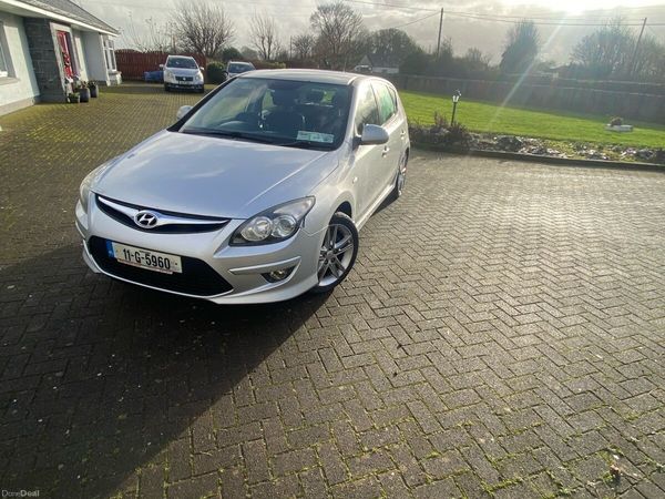 Hyundai i30 Hatchback, Diesel, 2011, Silver