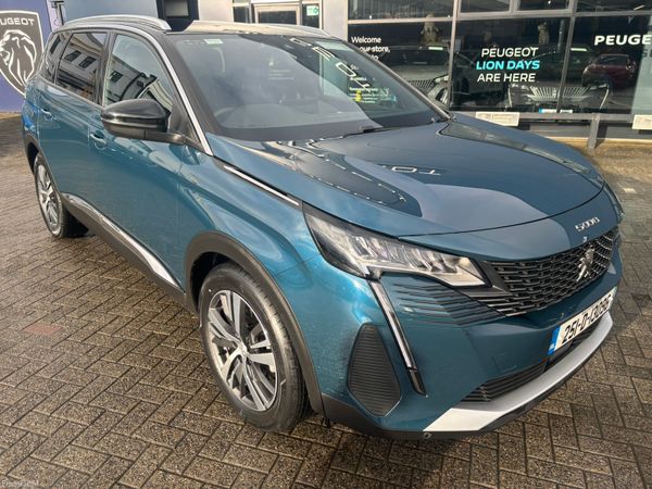 Peugeot 5008 MPV, Diesel, 2025, Blue