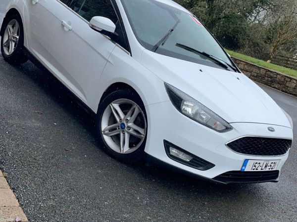 Ford Focus Hatchback, Petrol, 2015, White