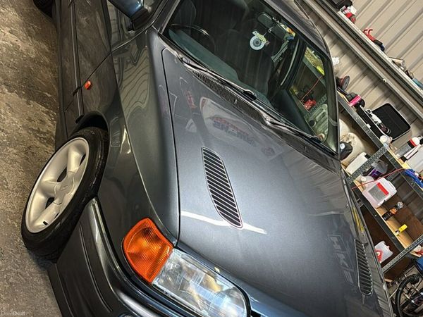 Ford Sierra Saloon, Petrol, 1990, Silver