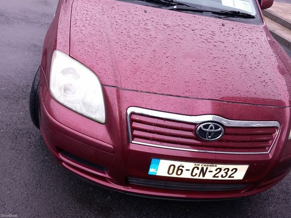 Toyota Avensis Saloon, Diesel, 2006, Red