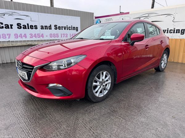 Mazda Mazda3 Hatchback, Diesel, 2017, Red