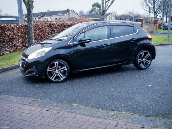 Peugeot 208 Hatchback, Petrol, 2016, Black