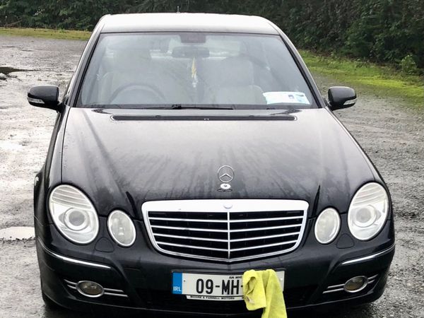 Mercedes-Benz E-Class Saloon, Diesel, 2009, Black