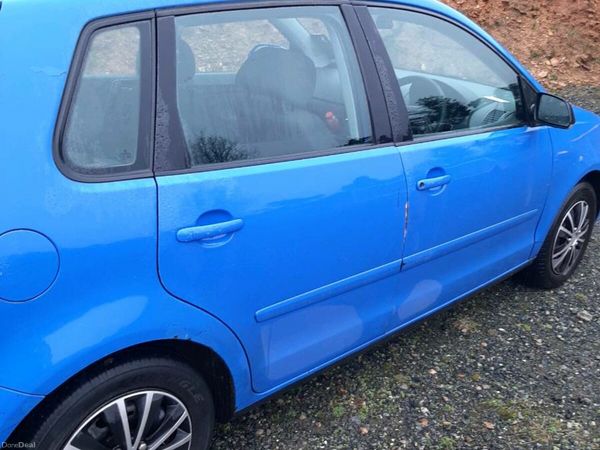 Volkswagen Polo Hatchback, Petrol, 2007, Blue