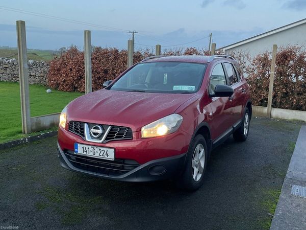 Nissan Qashqai+2 MPV, Diesel, 2014, Red