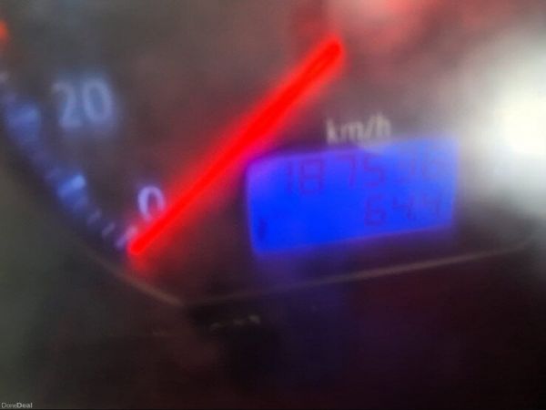 Volkswagen Polo Hatchback, Petrol, 2007, Red