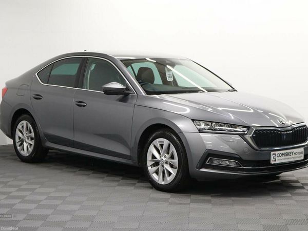 Skoda Octavia Hatchback, Diesel, 2023, Grey
