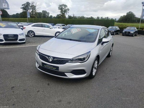 Vauxhall Astra Hatchback, Diesel, 2020, Silver