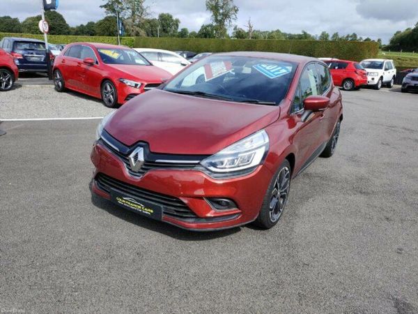 Renault Clio Hatchback, Diesel, 2017, Red