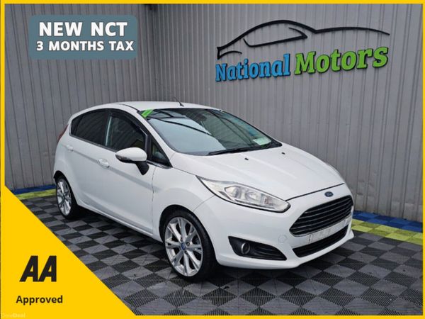 Ford Fiesta Hatchback, Petrol, 2016, White