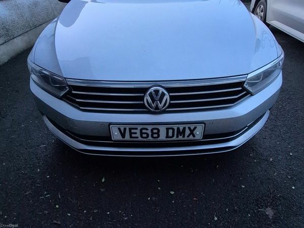 Volkswagen Passat Saloon, Diesel, 2018, Silver