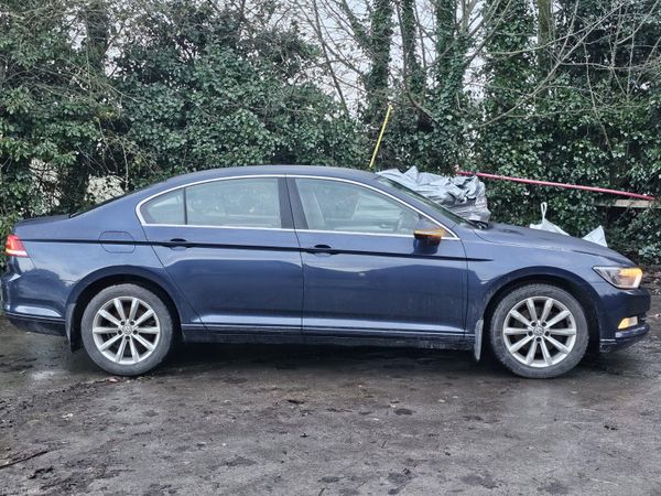 Volkswagen Passat Saloon, Diesel, 2015, Blue