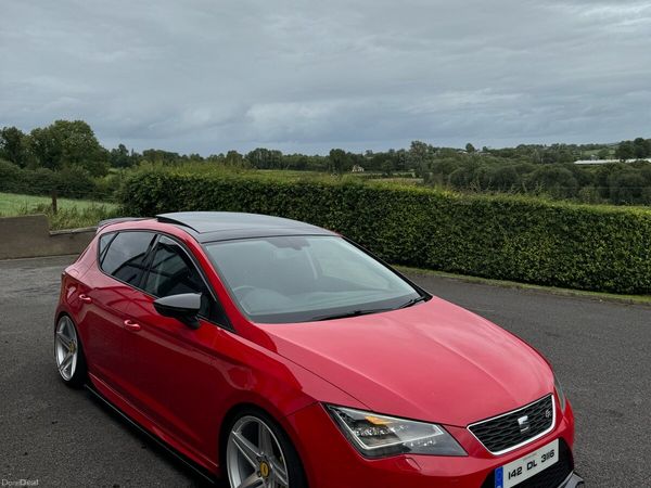 SEAT Leon Hatchback, Diesel, 2014, Red