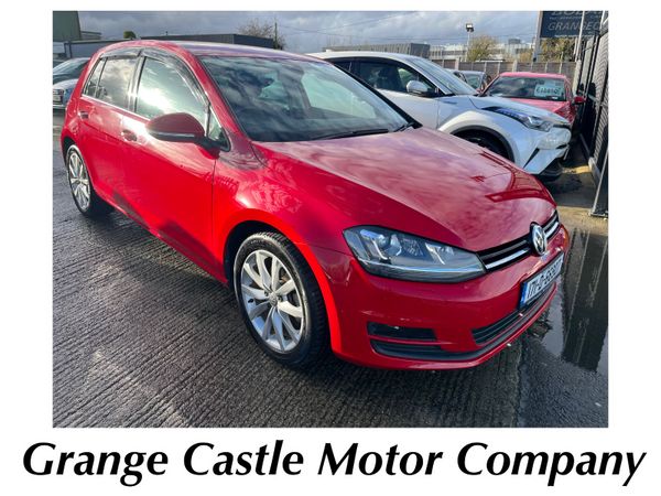 Volkswagen Golf Hatchback, Petrol, 2017, Red