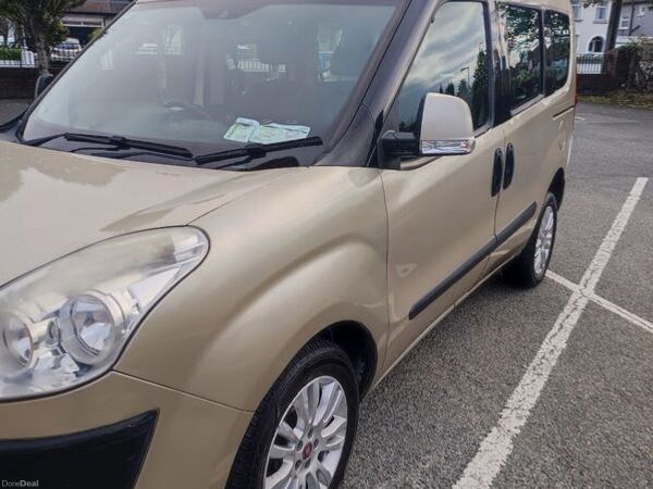 Fiat Doblo MPV, Diesel, 2014, Beige