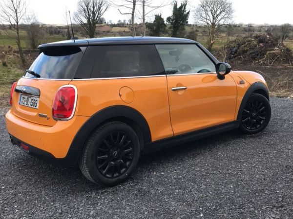 Mini Cooper Hatchback, Diesel, 2017, Orange