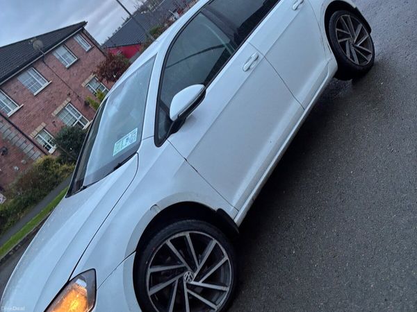 Volkswagen Golf Estate, Petrol, 2013, White