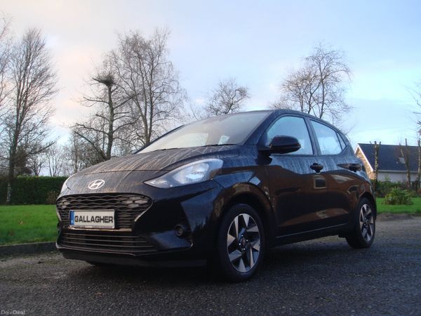 Hyundai i10 Hatchback, Petrol, 2023, Black